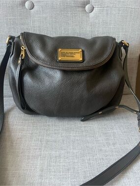 Marc Jacobs Grey Pebbled Leather Luxury Shoulder Bag